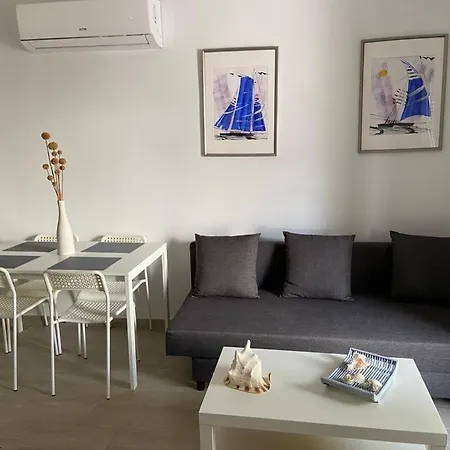 Apartmán Es Bosc Polit - Apartamento Con Terraza Y Piscina Cala en Bosch